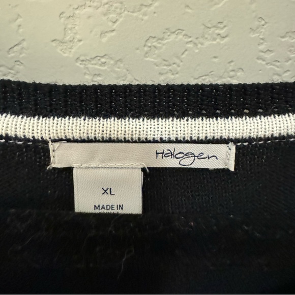 Halogen Black 3/4 sleeve sweater with zipper sides - Picture 6 of 7